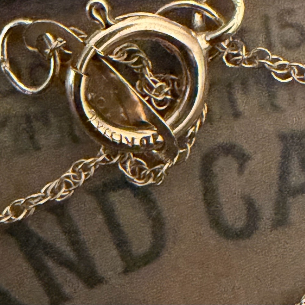 [sold]Dainty 10kt solid gold twisted rope chain necklace Singapore prince wales - Picture 5 of 6